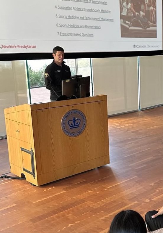 Dr. Goldwaser lecturing at Columbia University Medical Center